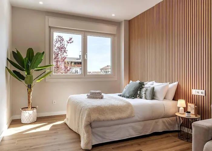 Loft White Tree By Arca Jazmin